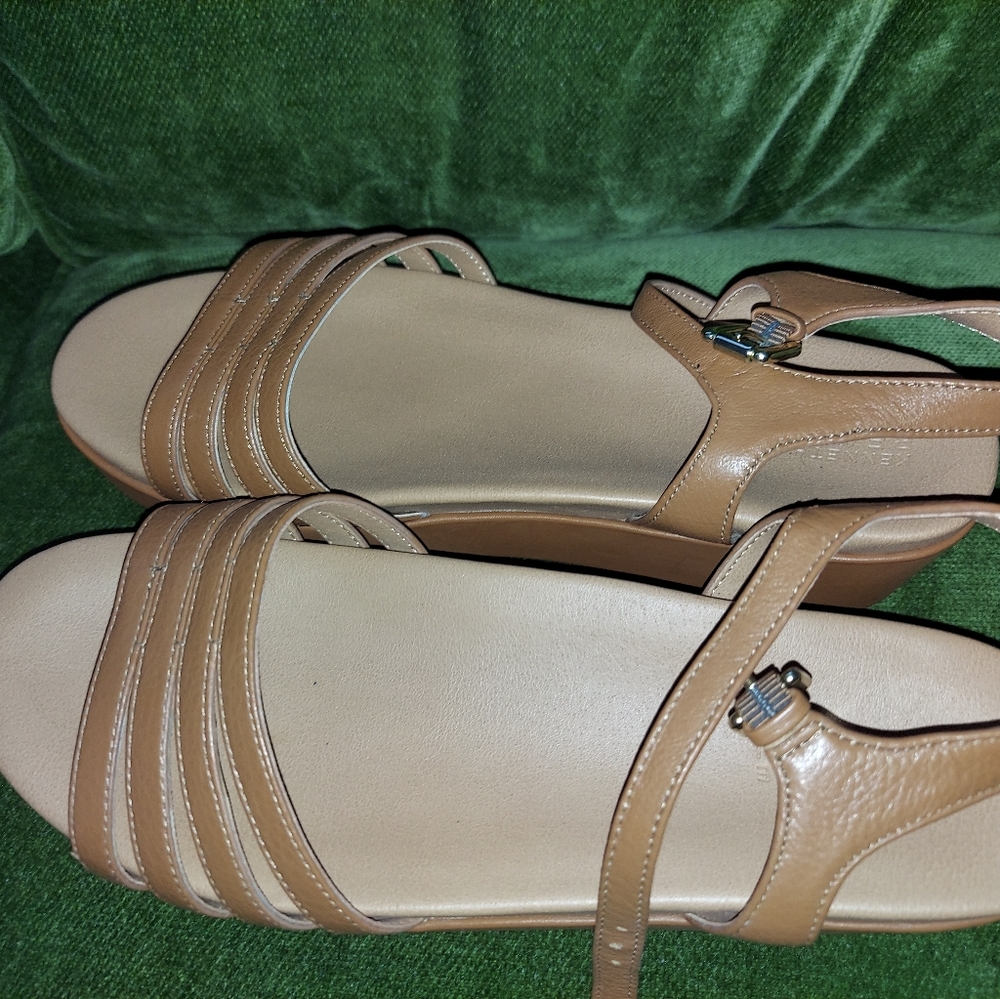 New Kenneth Reaction Women Sandals